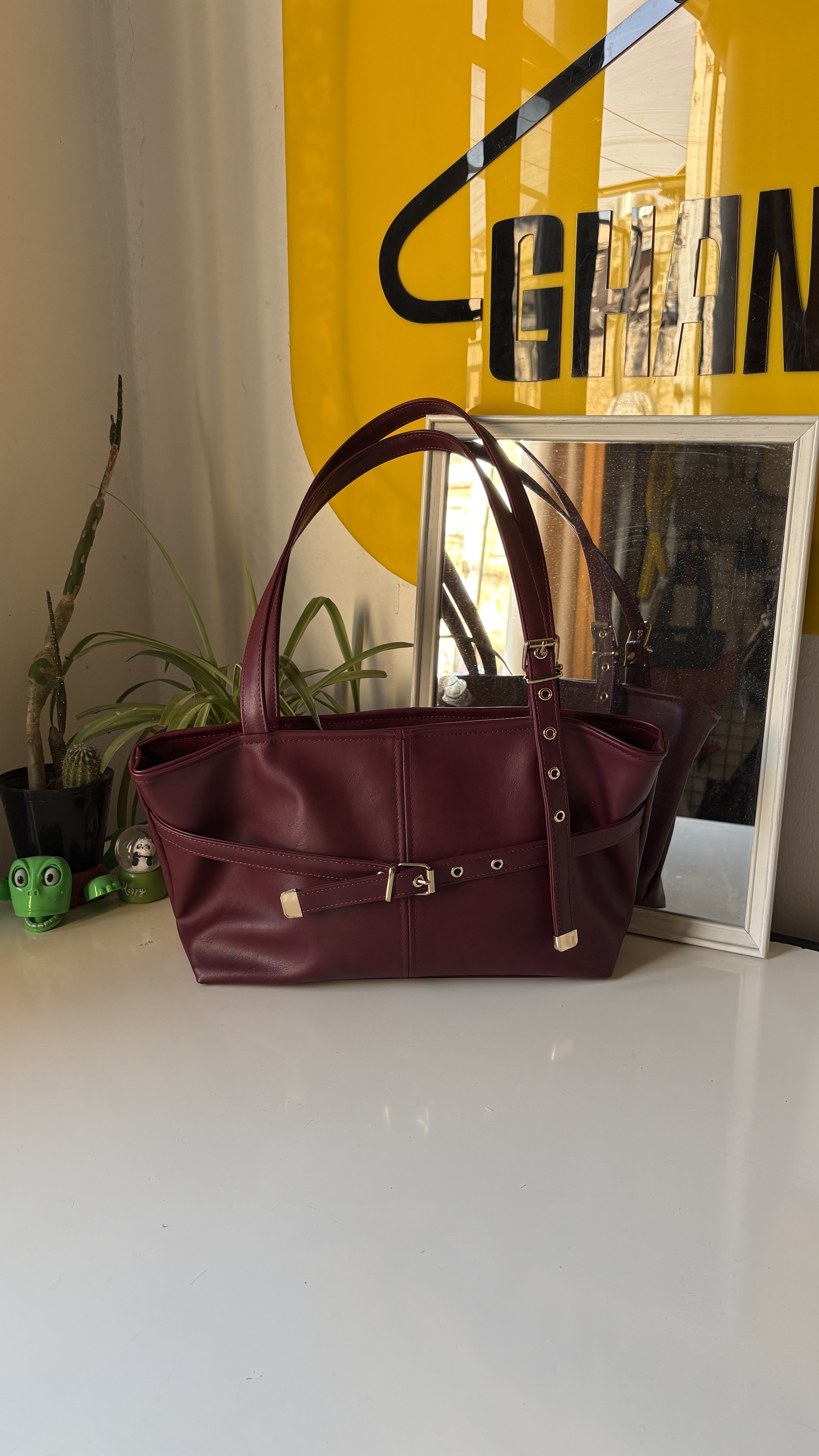 Buckle Detail Shoulder Bag - برغندي